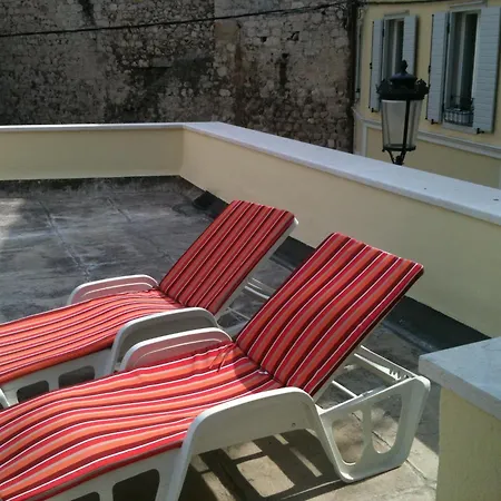 Apartment Artistic Split