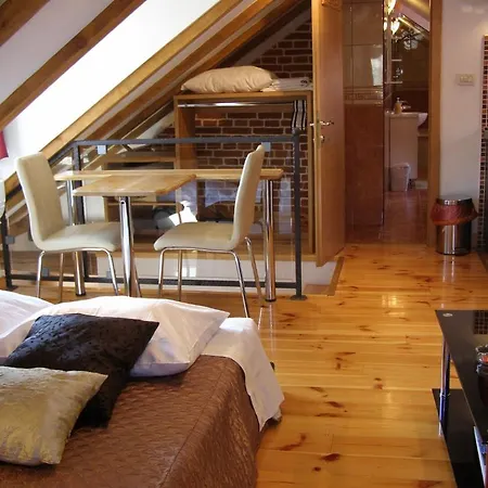 斯普利特艺术公寓酒店 斯普利特